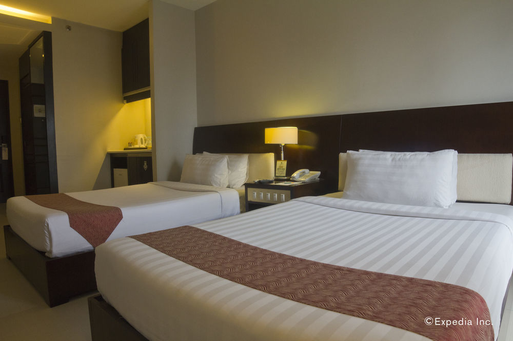 Millenia Suites Pasig City Buitenkant foto